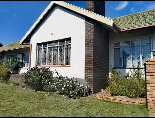4 BEDROOM HOUSE FOR SALE IN KEMPTON PARK AH